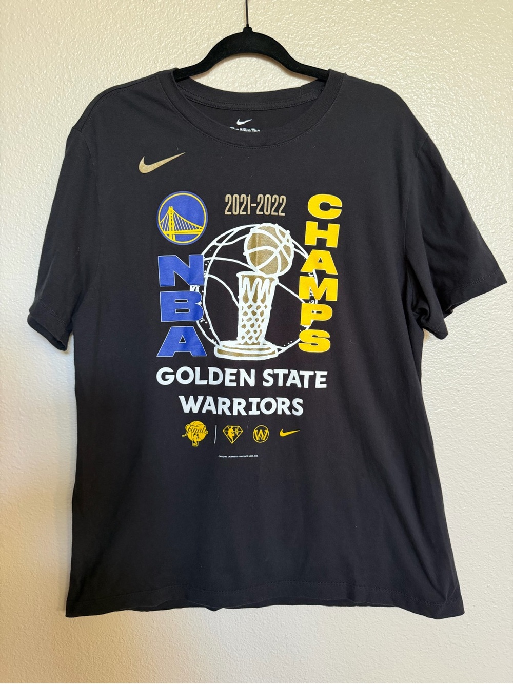 Nike Warriors 2022 NBA Champions Shirt Large